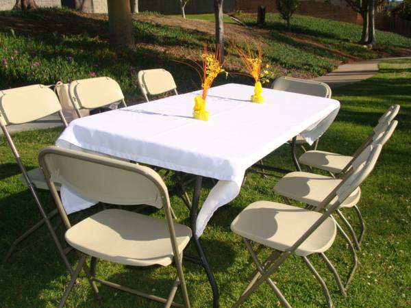 Se Rentan 4 Mesas y 32 Sillas - $80 ☕️🍹🎈 - event services