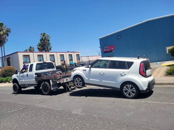 BHT towing $100 local tow! - automotive services