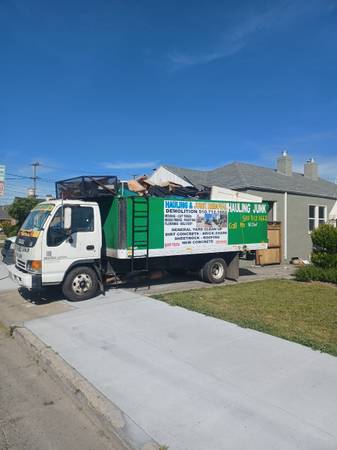 YARD WORK 🏡HAULING JUNK🚛LANDSCAPING🌳📱 ✅️ - farm &amp; garden services